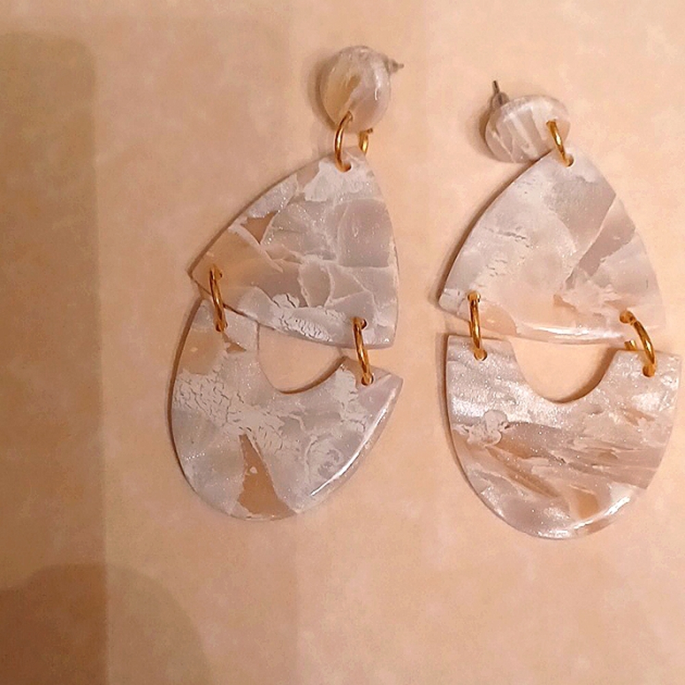 Woman's earrings